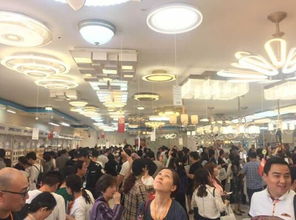歐普照明千人工廠直購 創(chuàng)新式購物體驗(yàn)引發(fā)消費(fèi)狂潮